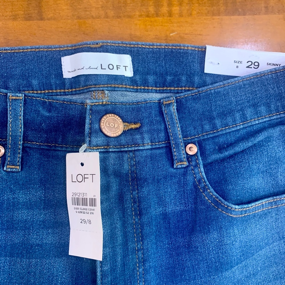 LOFT Chewed Hem Slim Pockets Skinny Crop Jeans